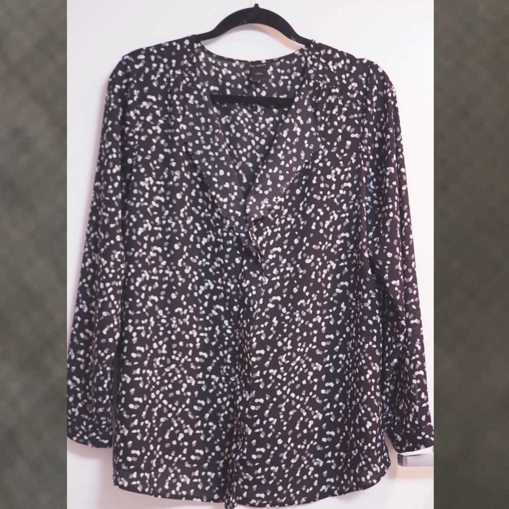 Ann Taylor V-neck blouse